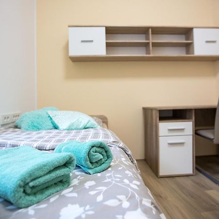 Minidorm Rooms In Heart Of City Center Máribor Exterior foto