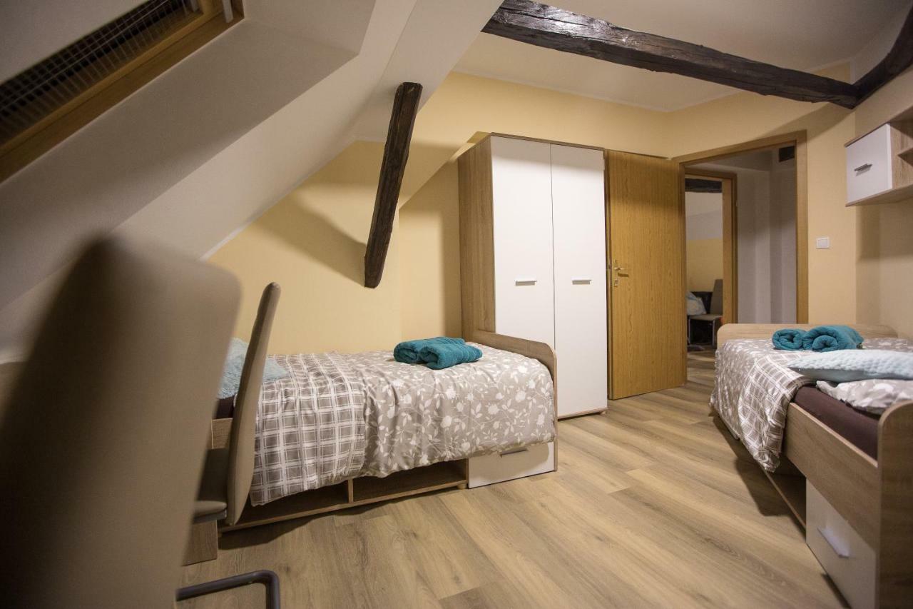 Minidorm Rooms In Heart Of City Center Máribor Exterior foto