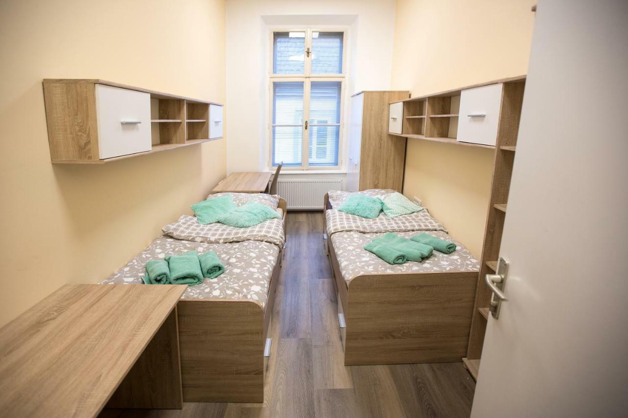 Minidorm Rooms In Heart Of City Center Máribor Exterior foto