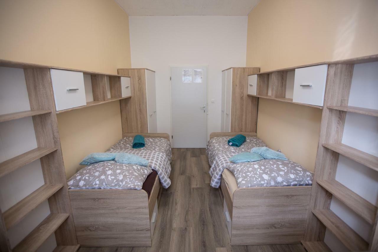 Minidorm Rooms In Heart Of City Center Máribor Exterior foto