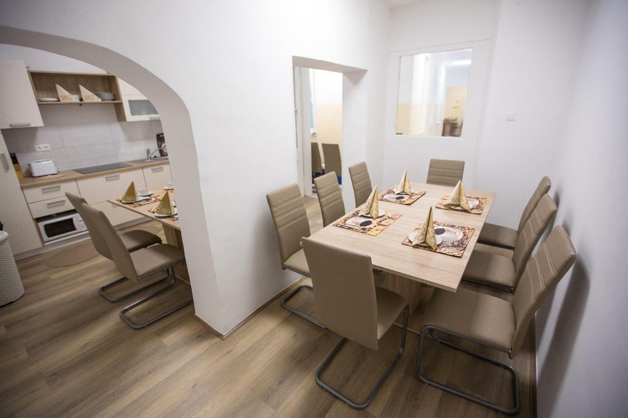 Minidorm Rooms In Heart Of City Center Máribor Exterior foto
