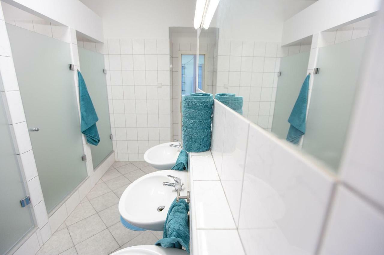 Minidorm Rooms In Heart Of City Center Máribor Exterior foto