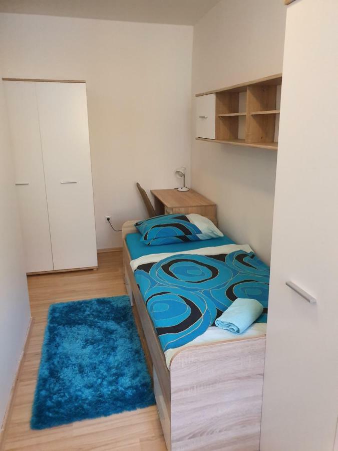 Minidorm Rooms In Heart Of City Center Máribor Exterior foto
